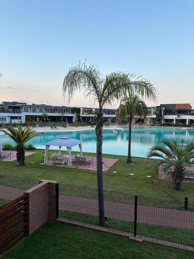Lagoon Facing The Blyde Apartment